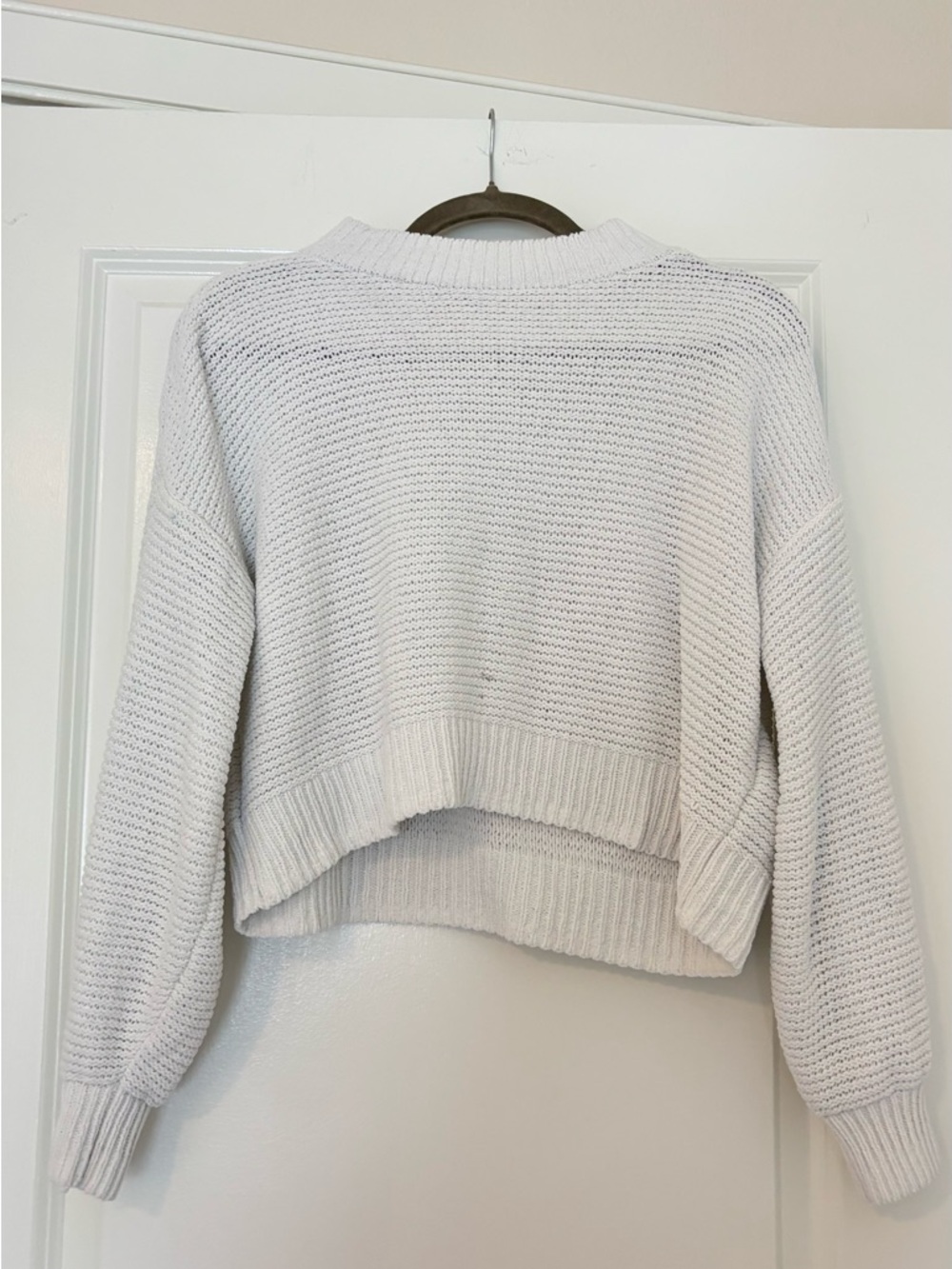 Hollister Cropped White Knit Sweater - Women